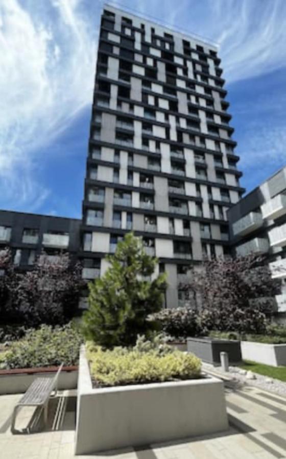 Residence Garden Tower S Balkonem, Garaz プラハ エクステリア 写真