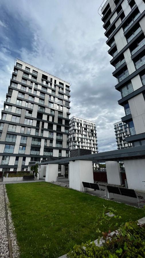 Residence Garden Tower S Balkonem, Garaz プラハ エクステリア 写真